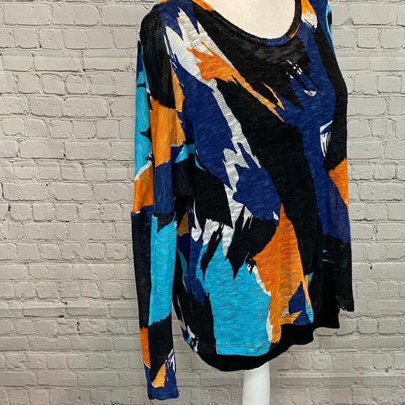 CHELSEA & THEODORE Knit Top with Attached Tank - Picture 3 of 5